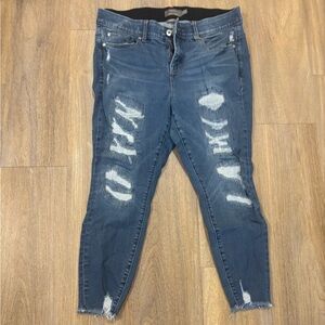 Trendy Distressed Skinny Jeans in Blue